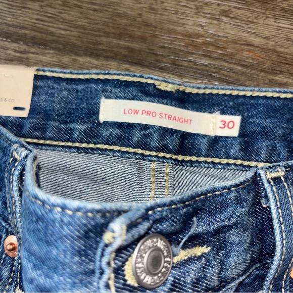Levi's LOW PRO Straight Leg Jeans Distressed Sz 30 (34”x30”) - Picture 9 of 10
